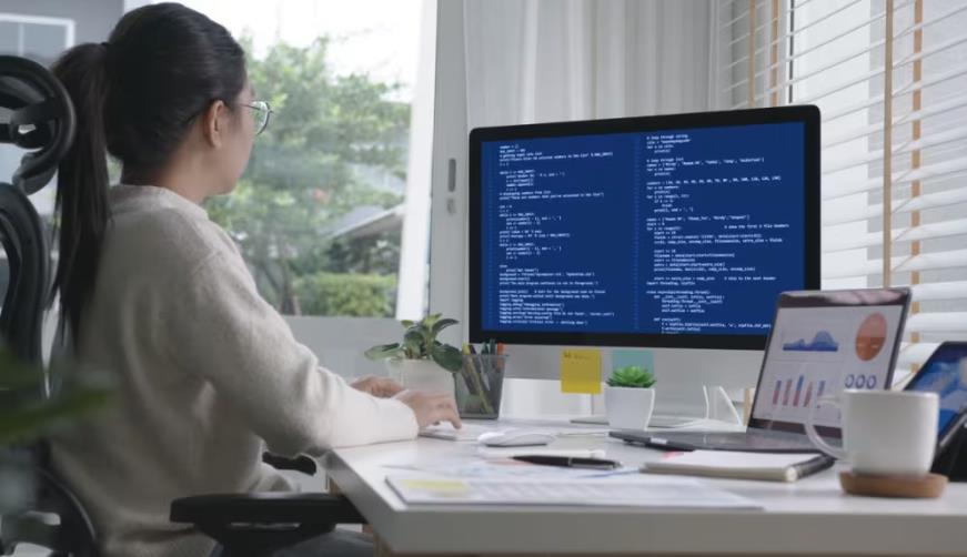 新市区企业数字化解决方案:机器学习赋能商业模式升级的核心路径